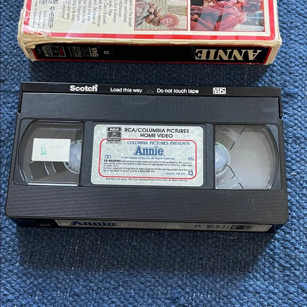 Annie (1985)VHS Tape